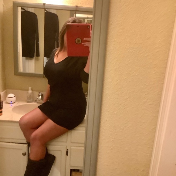 NEW LISTING❗️VELVET by Graham & Spencer fo… - Picture 8 of 16